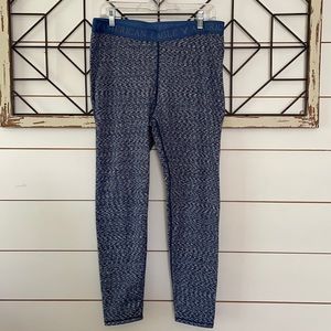 American Eagle fleece lined pattern leggings sz XL